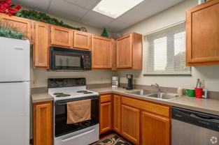 38380 Oak Hill Ln - Photo 1 of 1