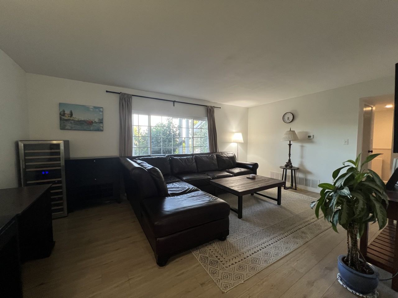 8516 Highwood Drive - Photo 3 of 17