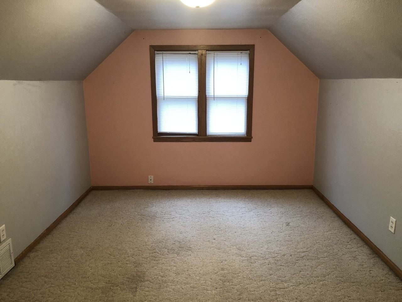 909 North Ave #909 - Photo 7 of 19
