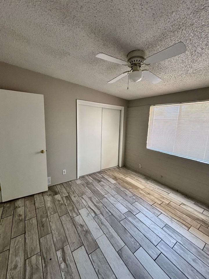 5610 Glenn - Photo 6 of 12