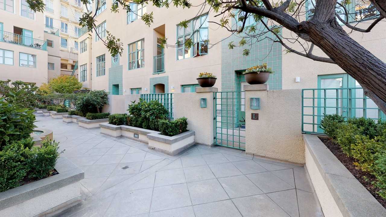 1059 Union Street - Photo 5 of 6