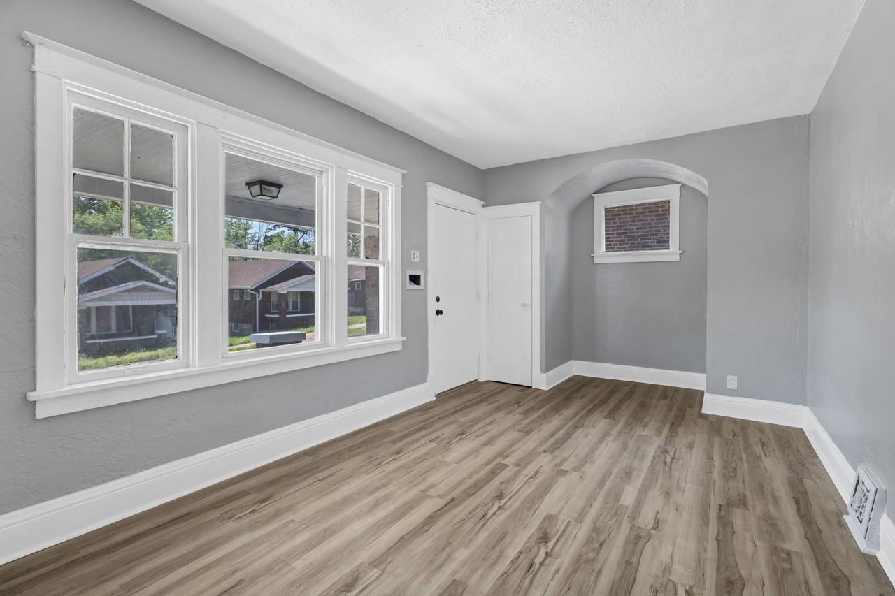 5721 Floy Ave #1 - Photo 4 of 10