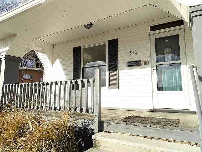 911 Keider St #1 - Photo 2 of 29