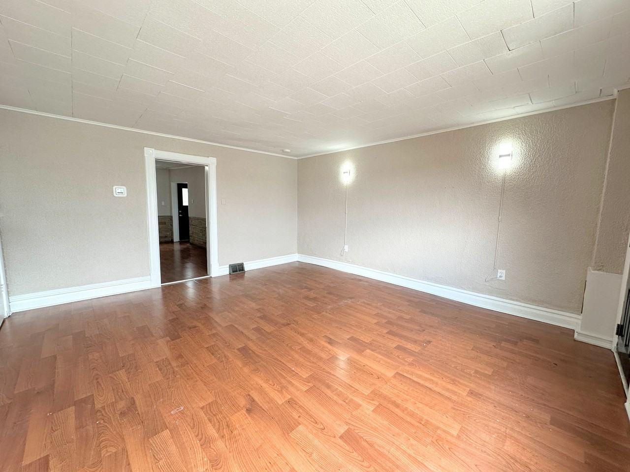 1910 Baldauf St #1 - Photo 4 of 31
