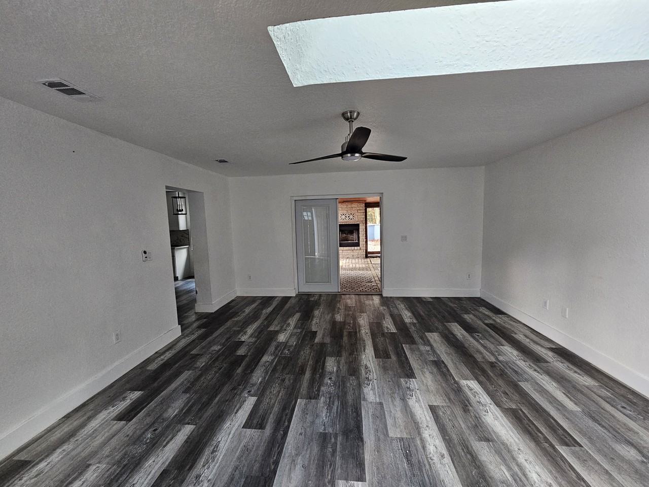 8198 Se 164th Pl #1 - Photo 4 of 16