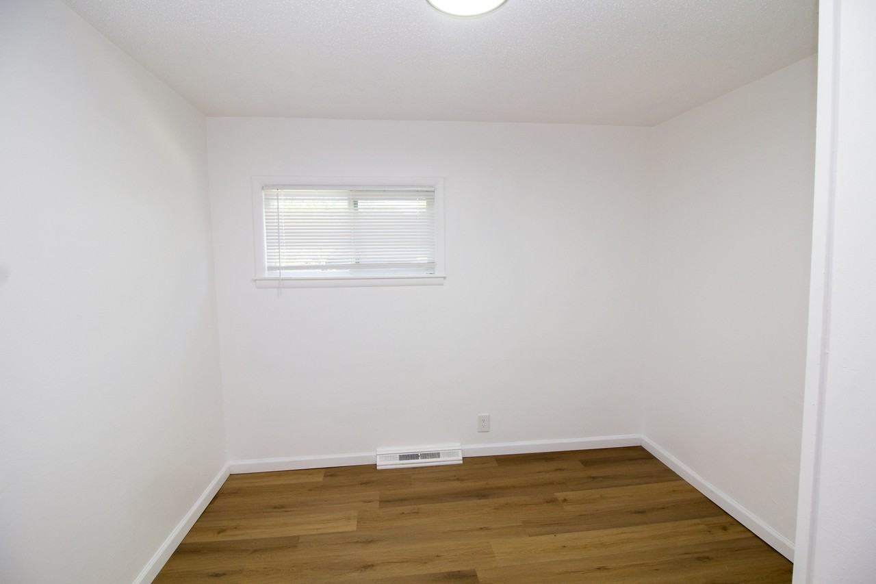 6912 N Harrison St #1 - Photo 5 of 21