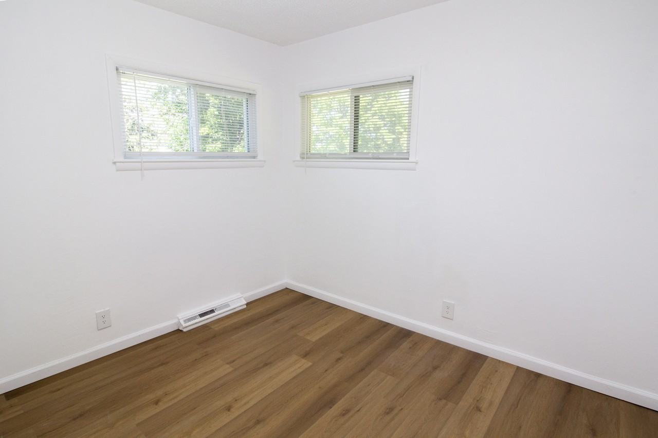 6912 N Harrison St #1 - Photo 7 of 21