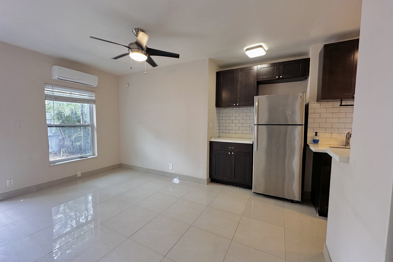 817 NE 19th Avenue - Photo 3 of 50