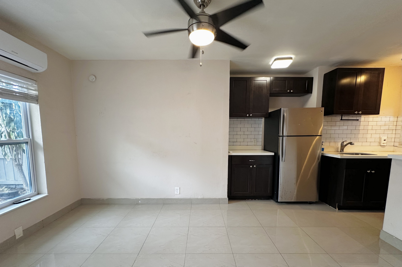 817 NE 19th Avenue - Photo 6 of 50