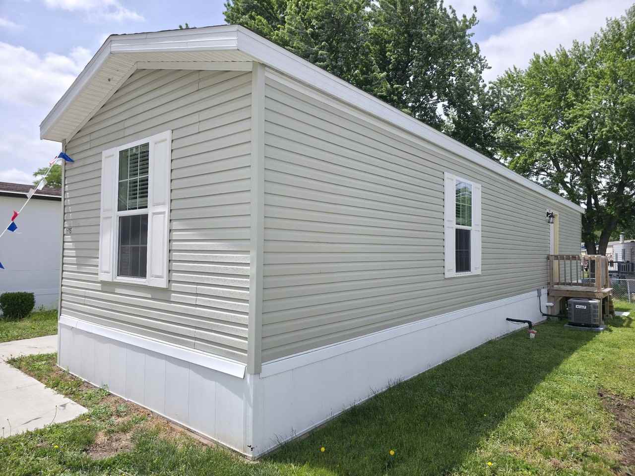 1915 Sw 12th St #128 - Photo 5 of 25