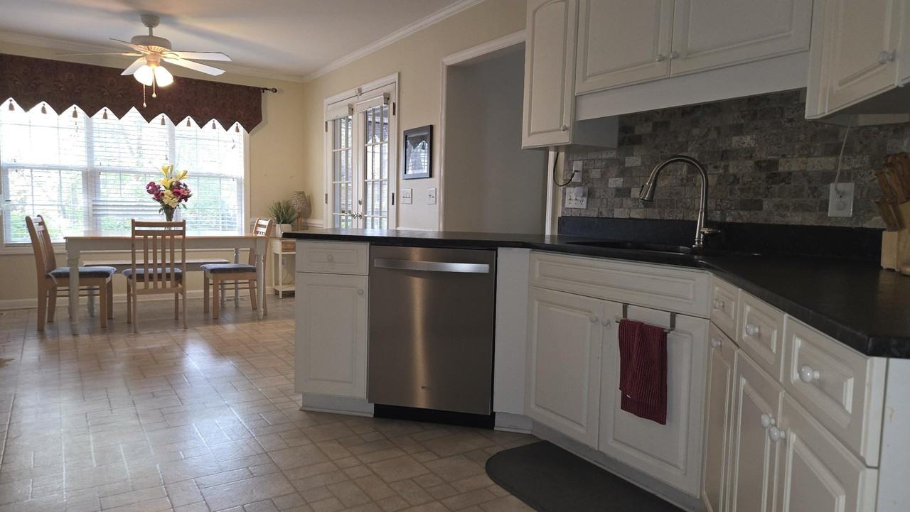 190 Wheeling Dr #1 - Photo 5 of 14