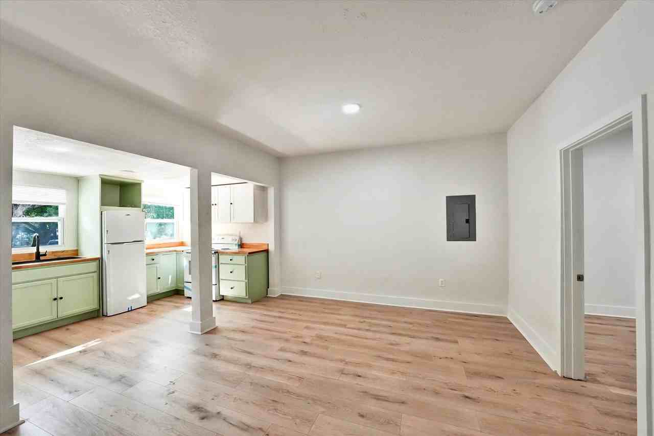 244 Sw 14th Ave #1 - Photo 7 of 11