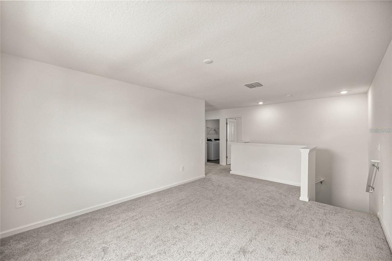 4588 Sw 84th Street Rd #1 - Photo 4 of 11