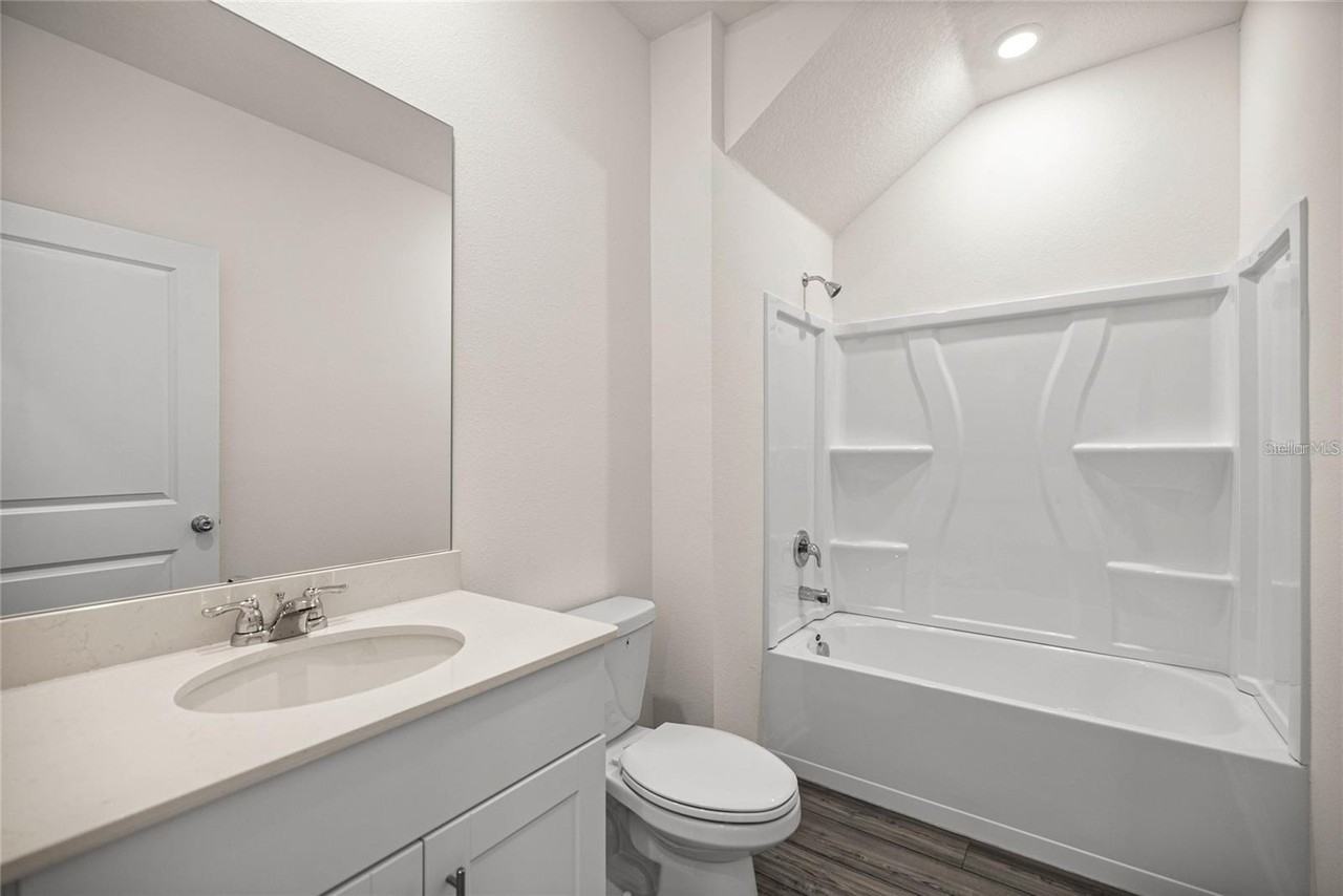 4588 Sw 84th Street Rd #1 - Photo 6 of 11