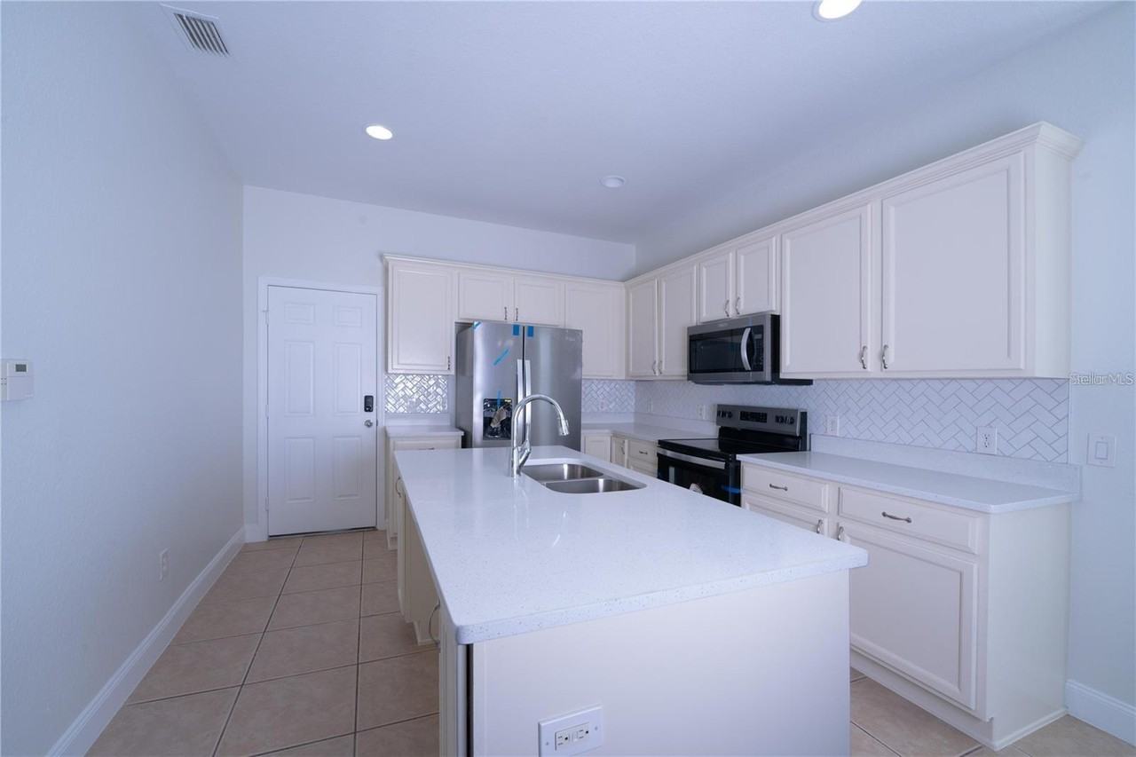 4098 Sw 51st Ter #1 - Photo 7 of 12