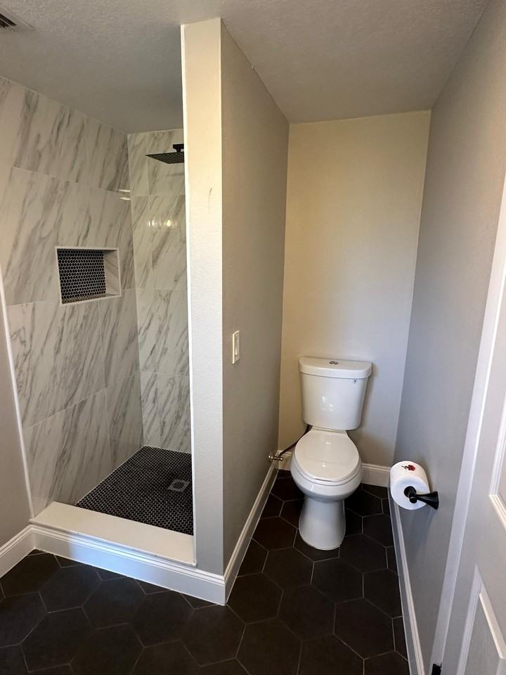 7605 Embassy Blvd #1 - Photo 7 of 20