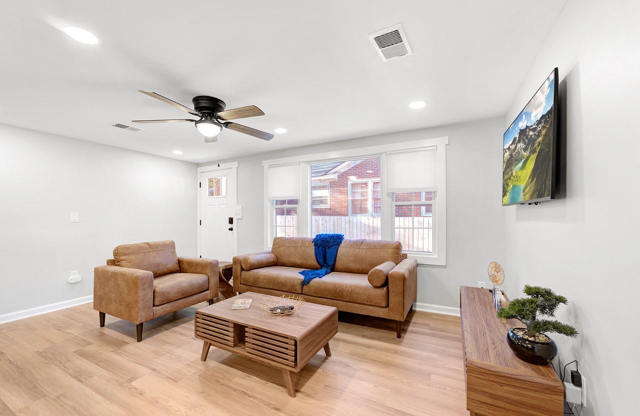 4731 Spruce St #1 - Photo 4 of 33