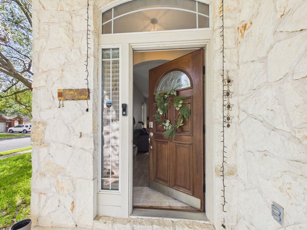 10216 Wind Cave Trl - Photo 3 of 48