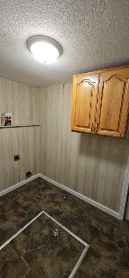 615 W Harper Ave - Photo 4 of 7