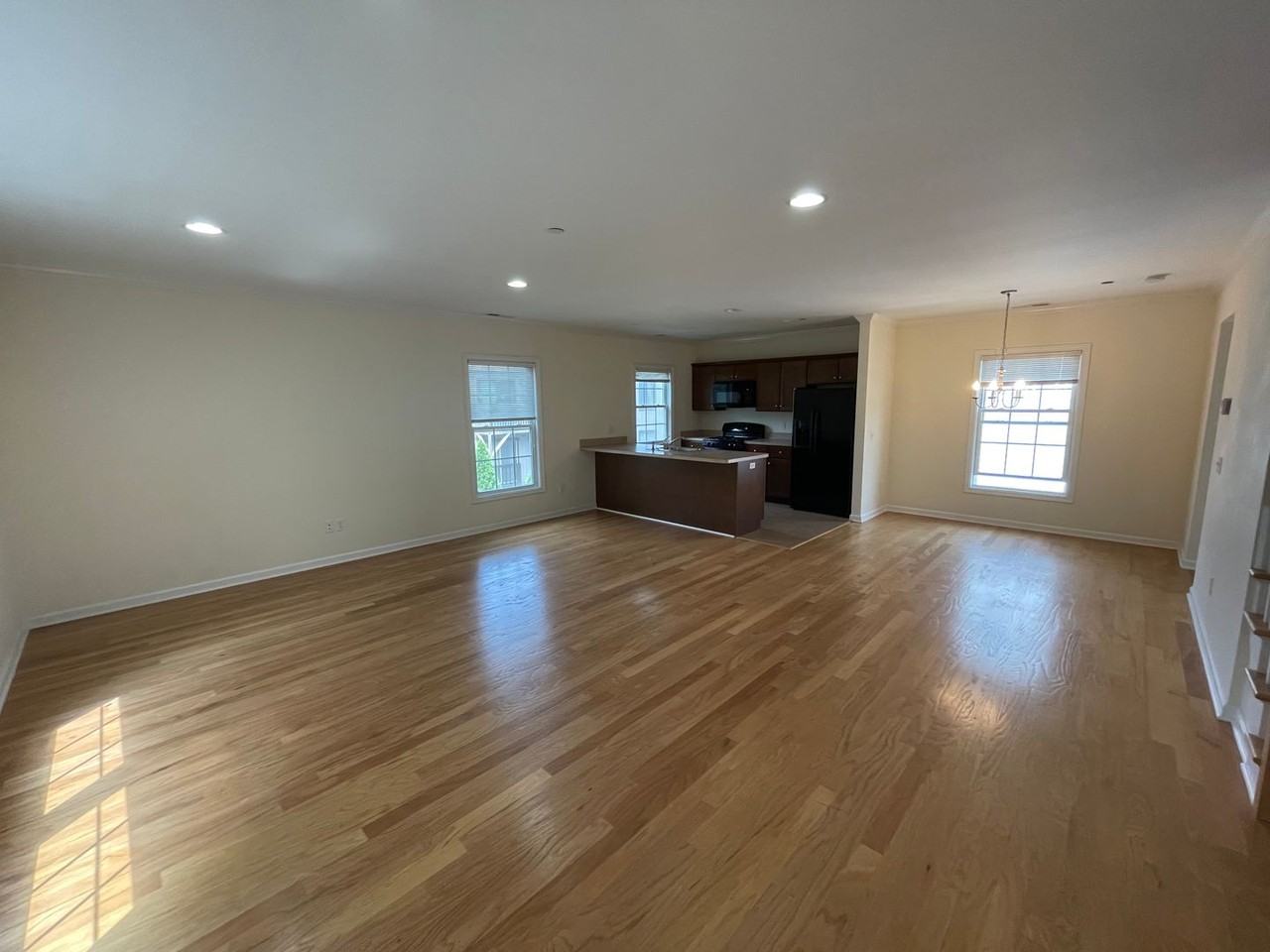 15 W Main St - Photo 4 of 7