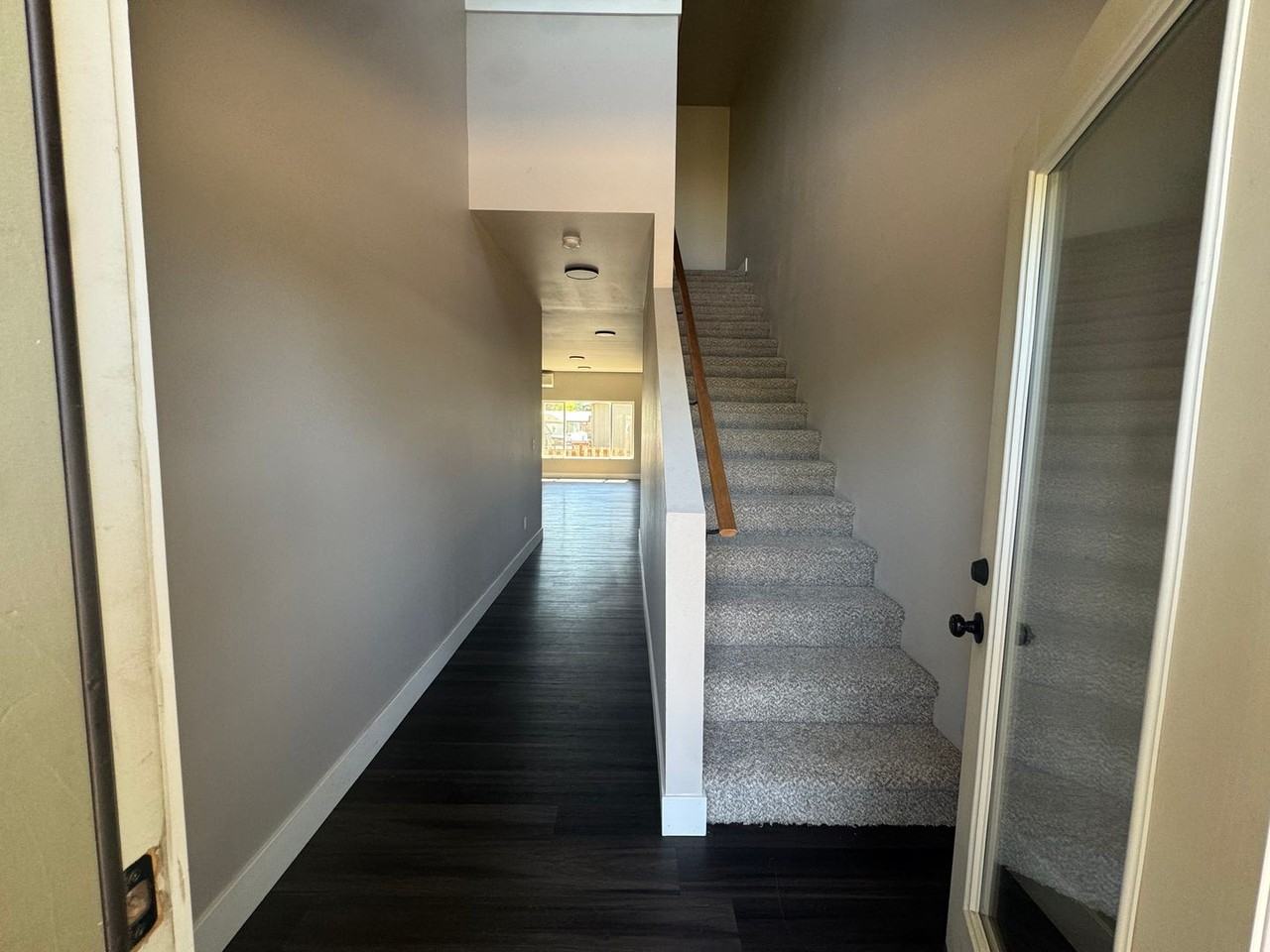 144 Allison Ave - Photo 3 of 27