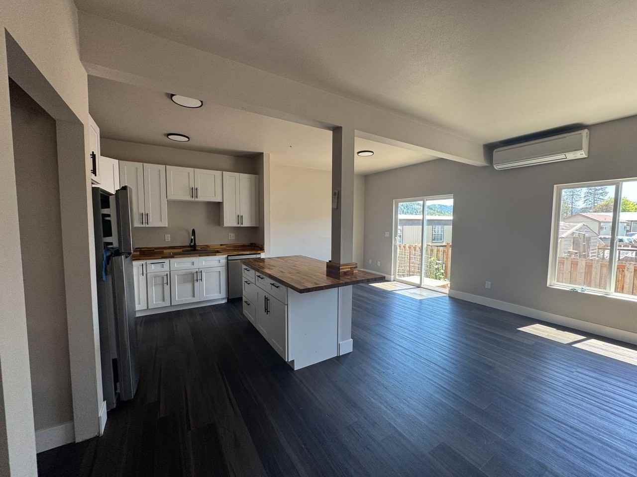 144 Allison Ave - Photo 5 of 27