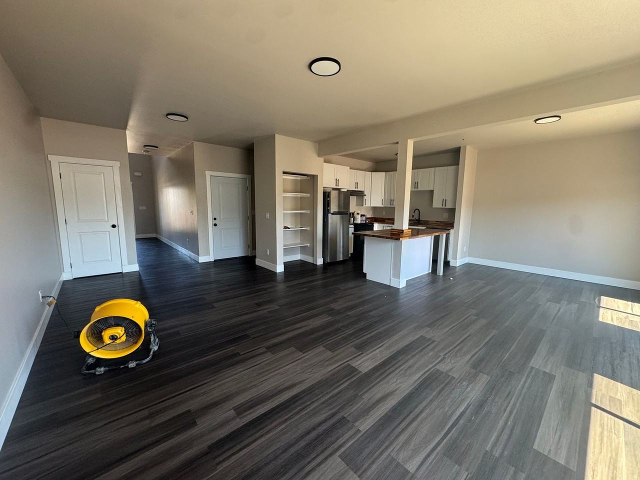 144 Allison Ave - Photo 7 of 27