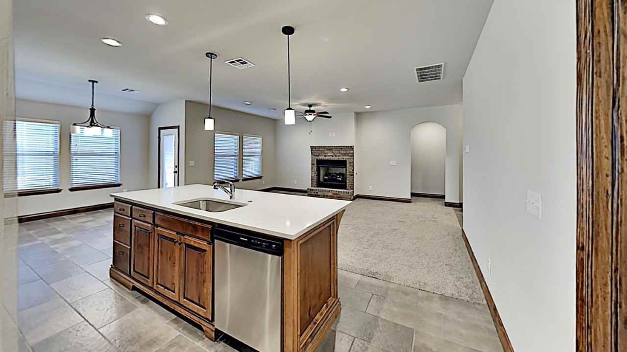 10712 Nw 18th St - Photo 7 of 21