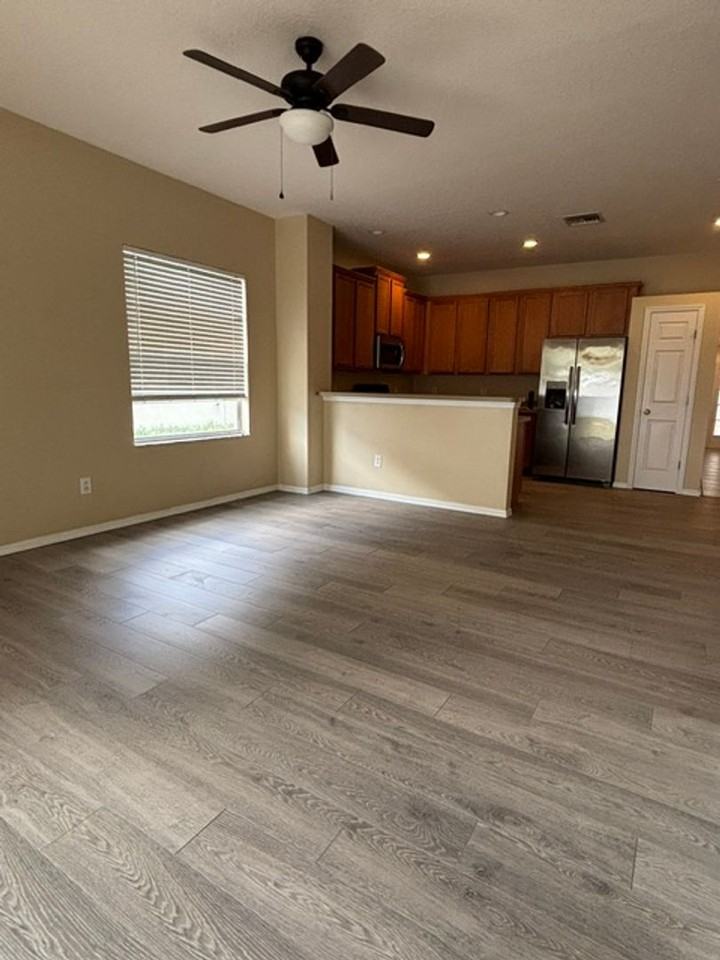 4330 Crosswhite Ct - Photo 4 of 23