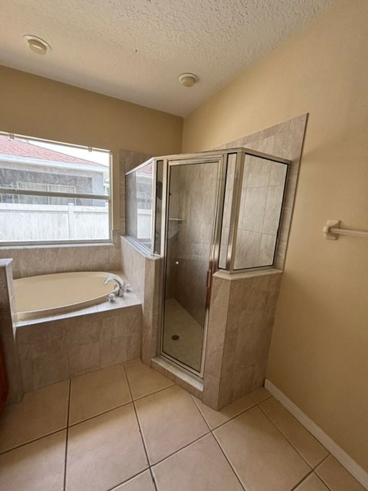 4330 Crosswhite Ct - Photo 7 of 23