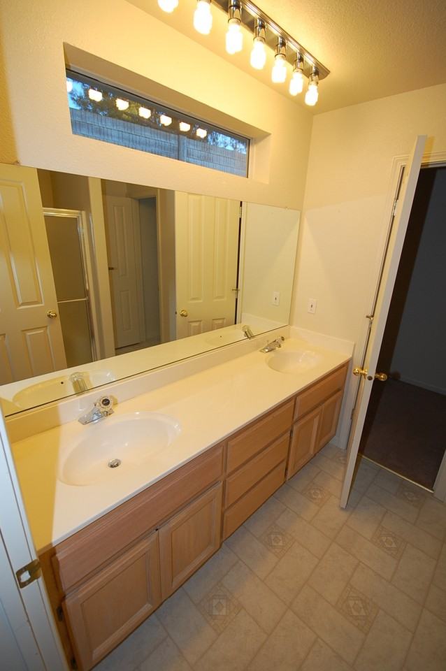 120 Cottage Pl - Photo 6 of 12