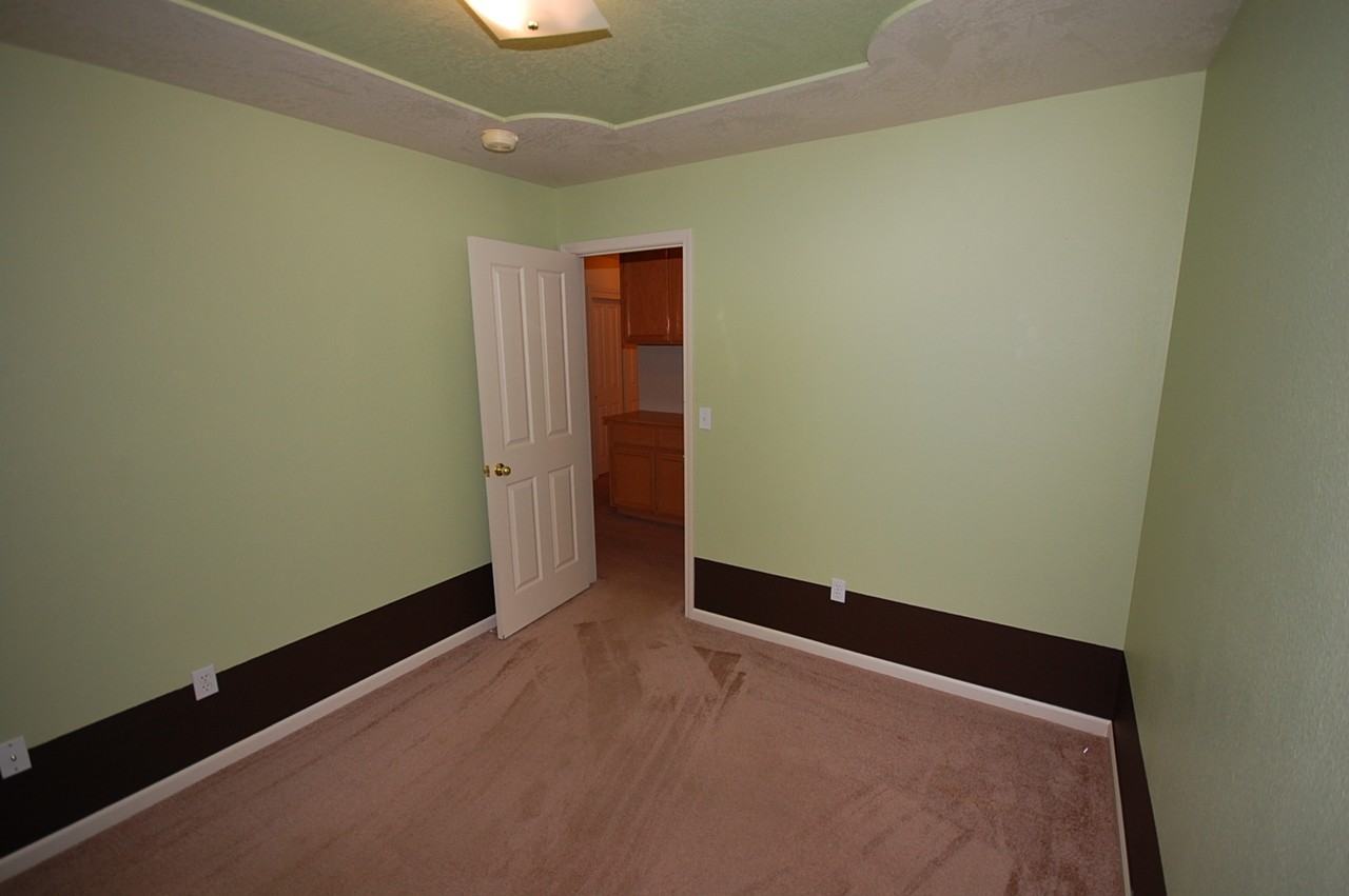 120 Cottage Pl - Photo 7 of 12