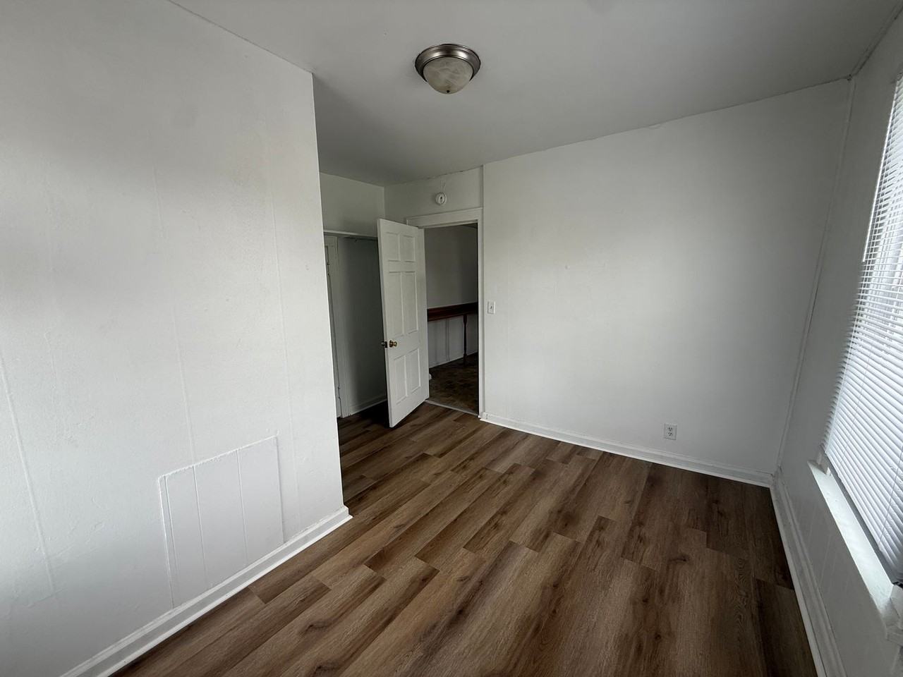 100 S College Ave - Photo 3 of 7