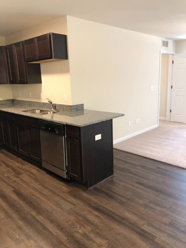 8266 Promenade Cir - Photo 4 of 11