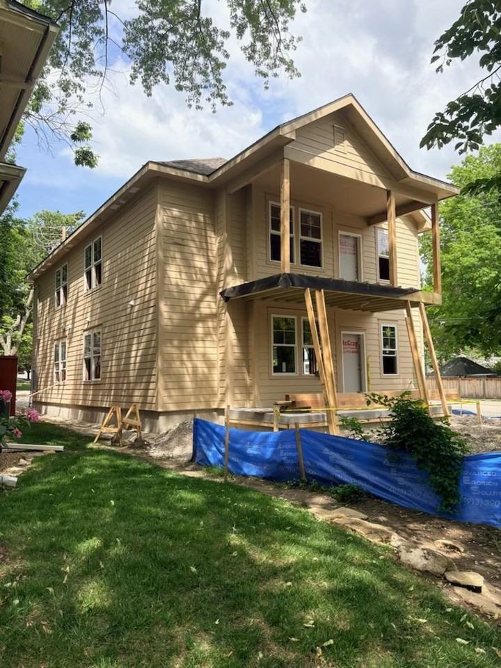 901 Missouri - Photo 2 of 2