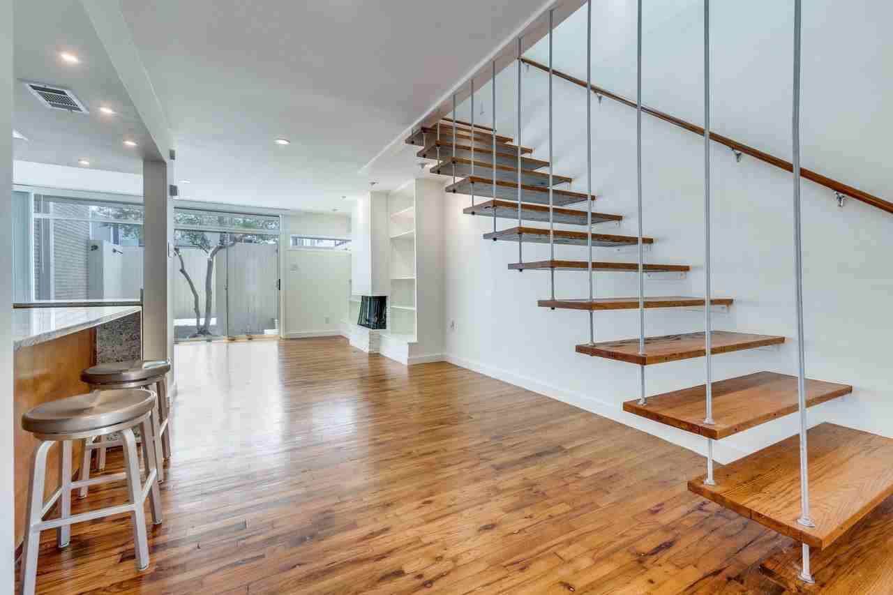 3321 Cole Ave - Photo 2 of 17