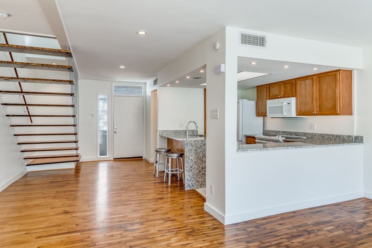 3321 Cole Ave - Photo 3 of 17