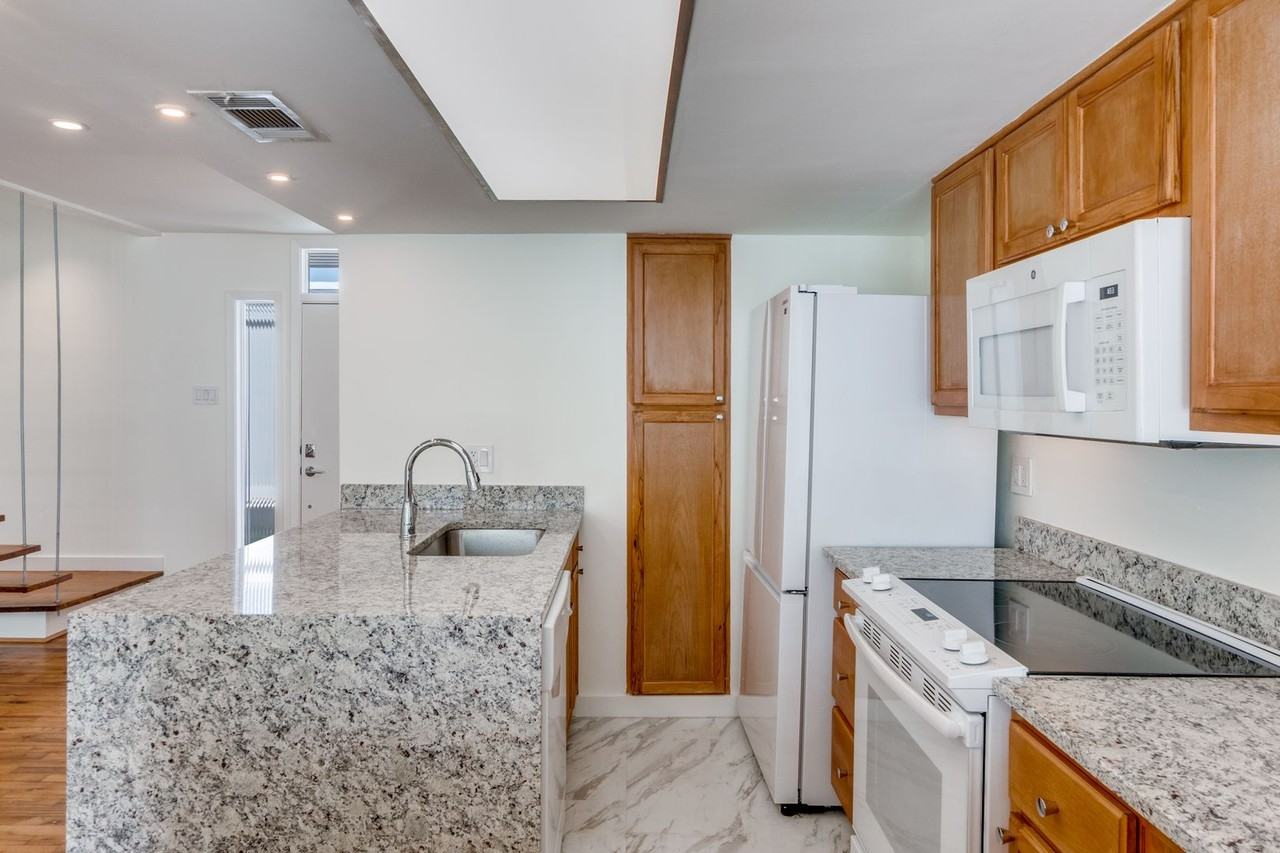 3321 Cole Ave - Photo 7 of 17