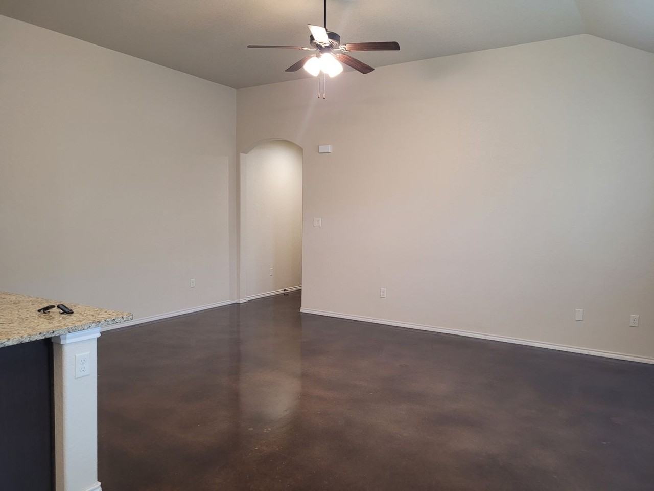 134 Stacy Ln - Photo 4 of 11