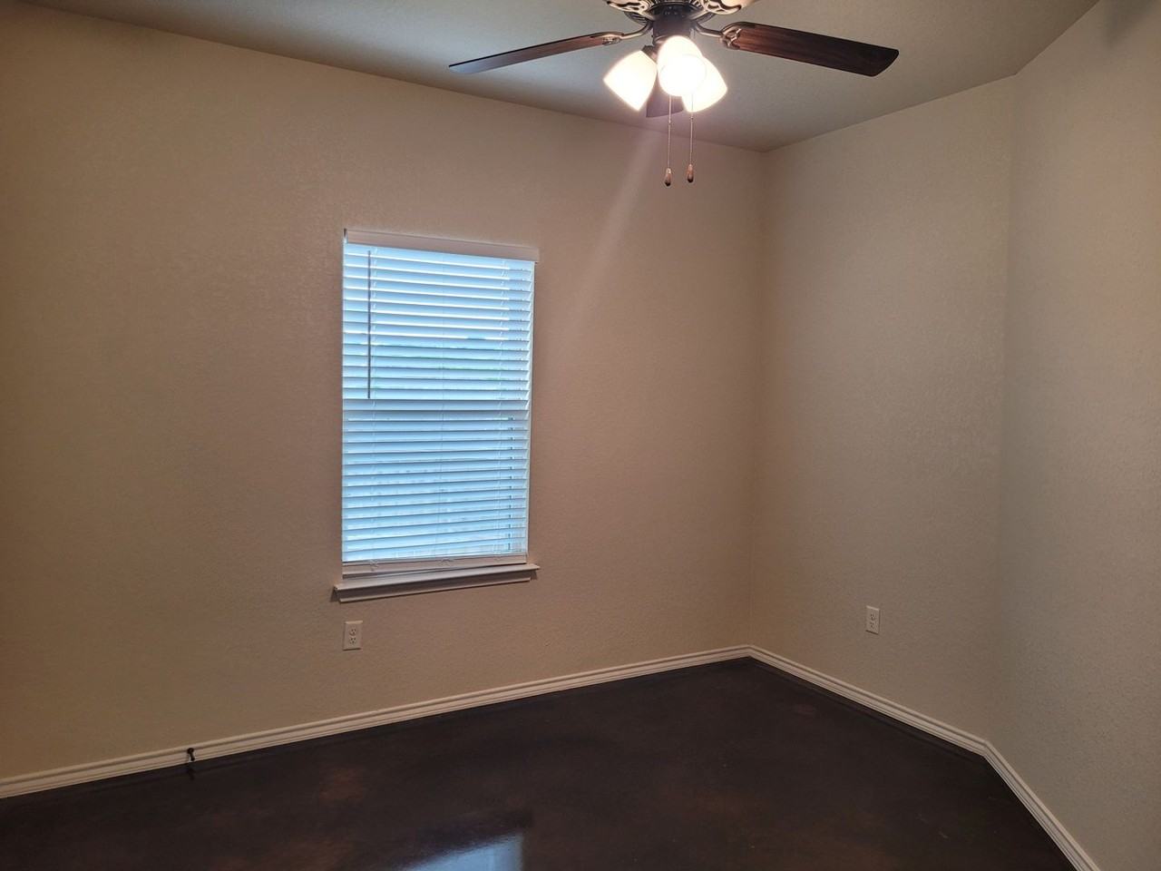 134 Stacy Ln - Photo 7 of 11
