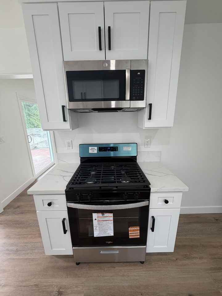 4913 Cahuenga Blvd - Photo 5 of 28