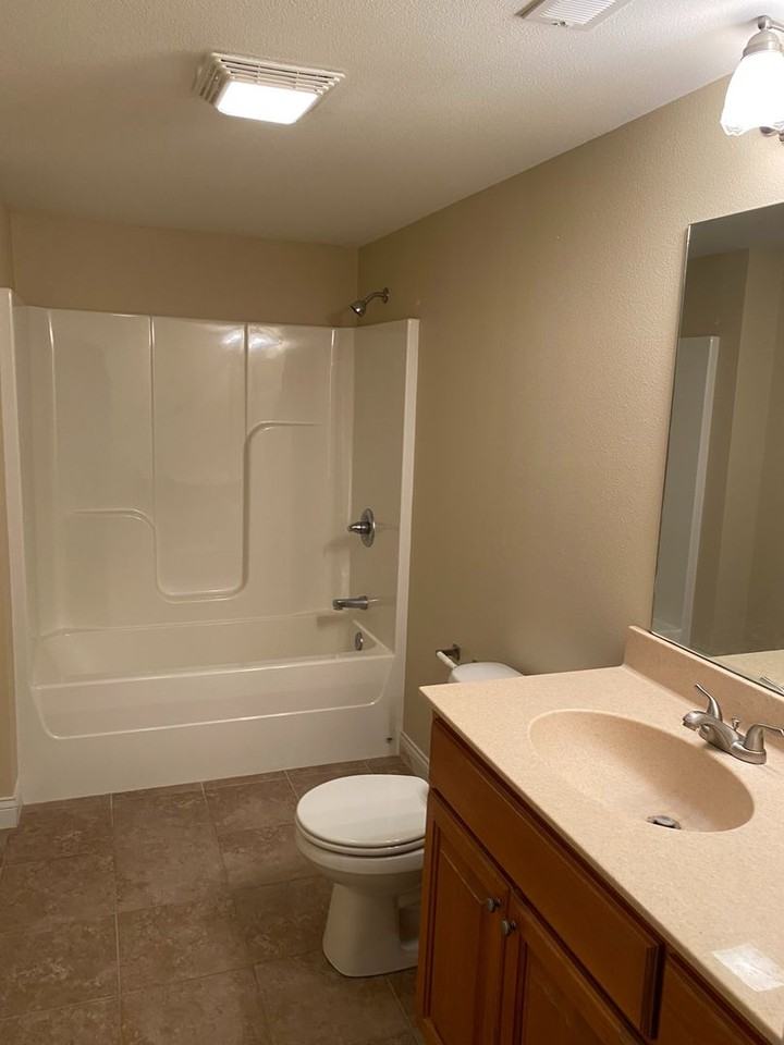 11975 Village Cir - Photo 4 of 21