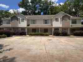 featured image of 816 N Greenwood St
