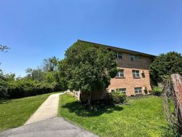 featured image of 346 S Saint George St