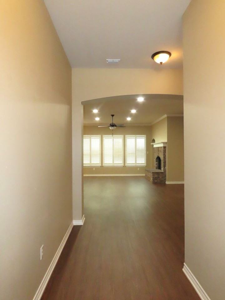 414 Asher Ln - Photo 3 of 37