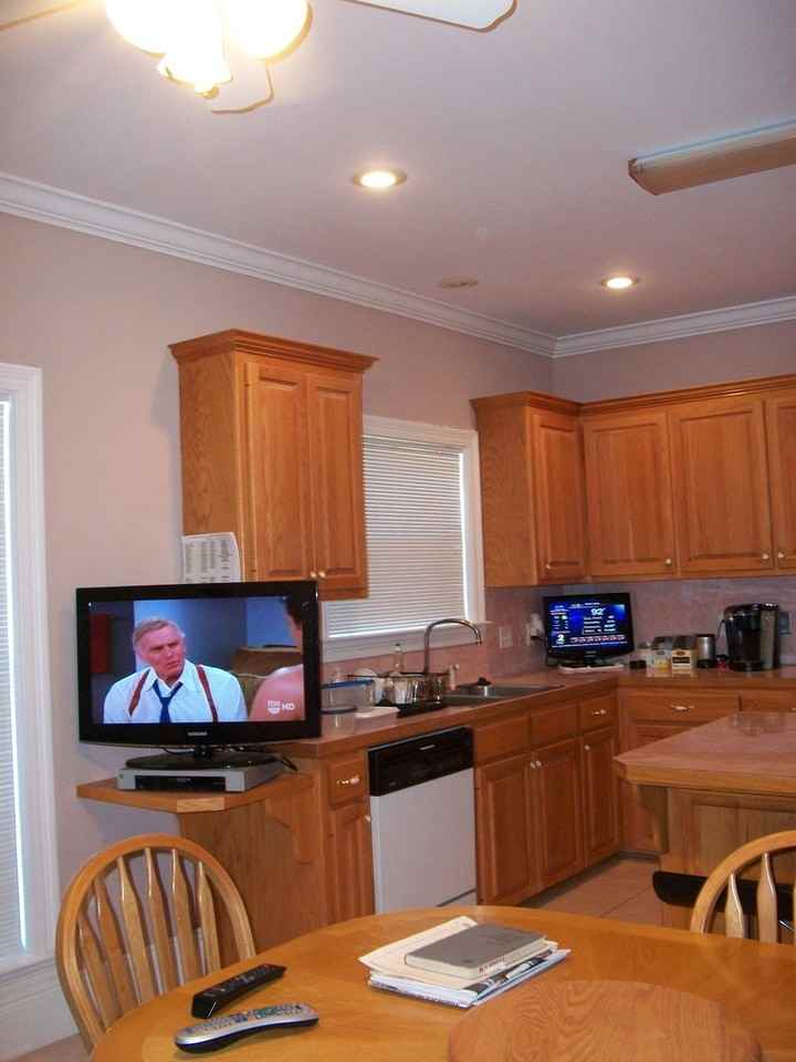 5535 Greenshire Ave - Photo 3 of 29