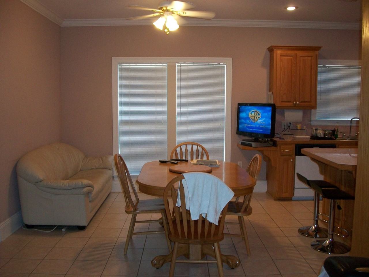 5535 Greenshire Ave - Photo 6 of 29