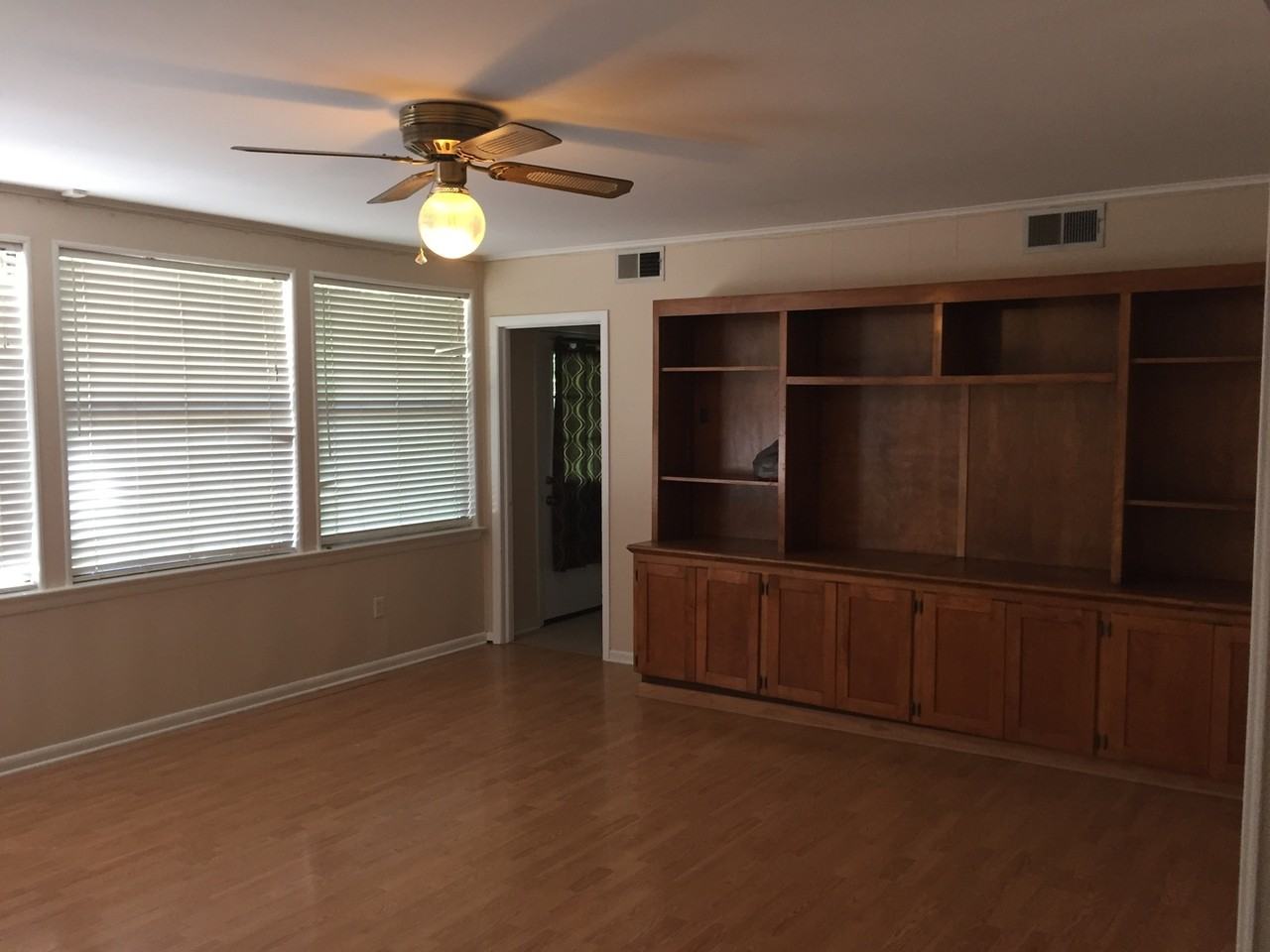 684 Wylie Dr - Photo 2 of 3