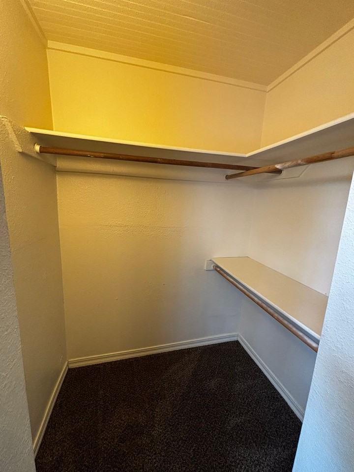 1341 N Harrison Ave - Photo 7 of 10
