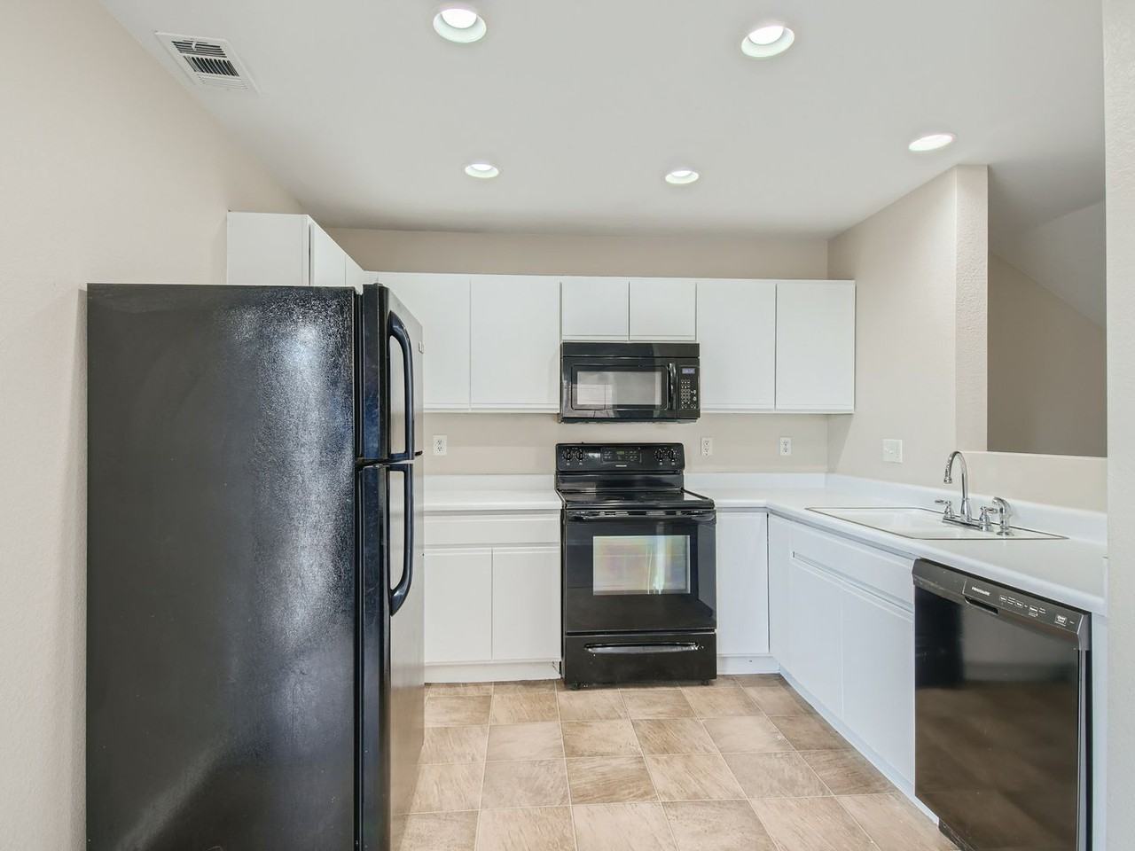 5110 E 100th Dr - Photo 2 of 11